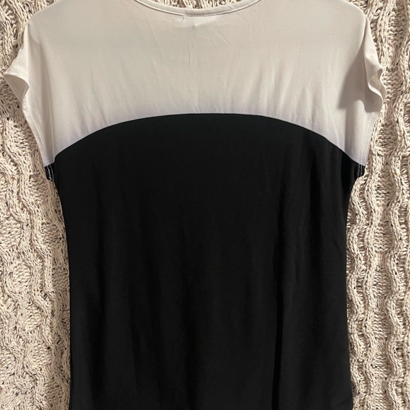 Carol Rose Black and White Buttoned Blouse - Picture 3 of 3